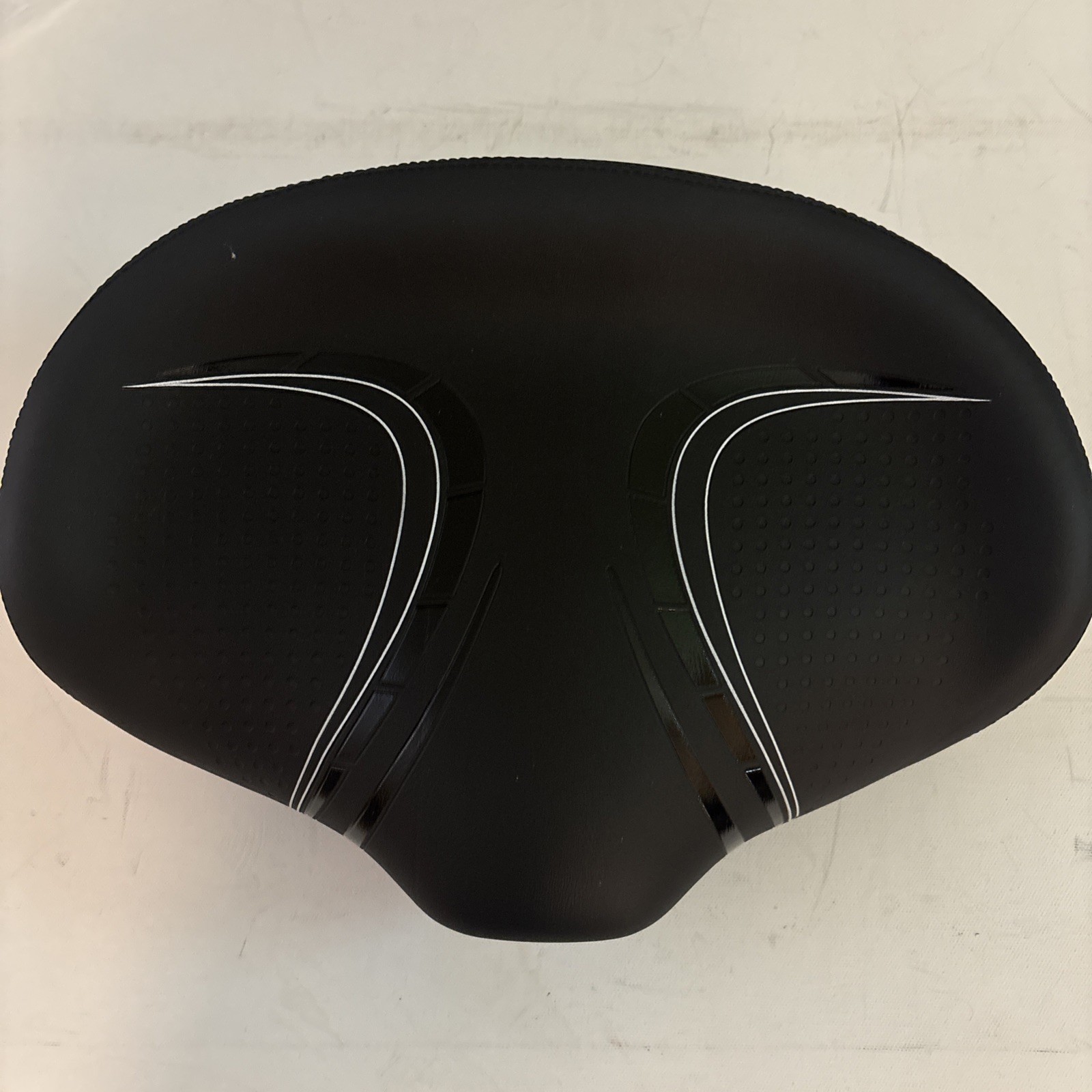 BLUEWIND Noseless PU Leather Shock Absorbing Oversized Memory Foam Bike Seat