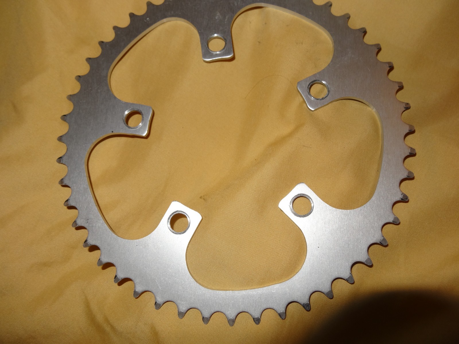 Suntour or SR or Sugino 48 tooth x 110BCD Vintage 3/32″ no ramps