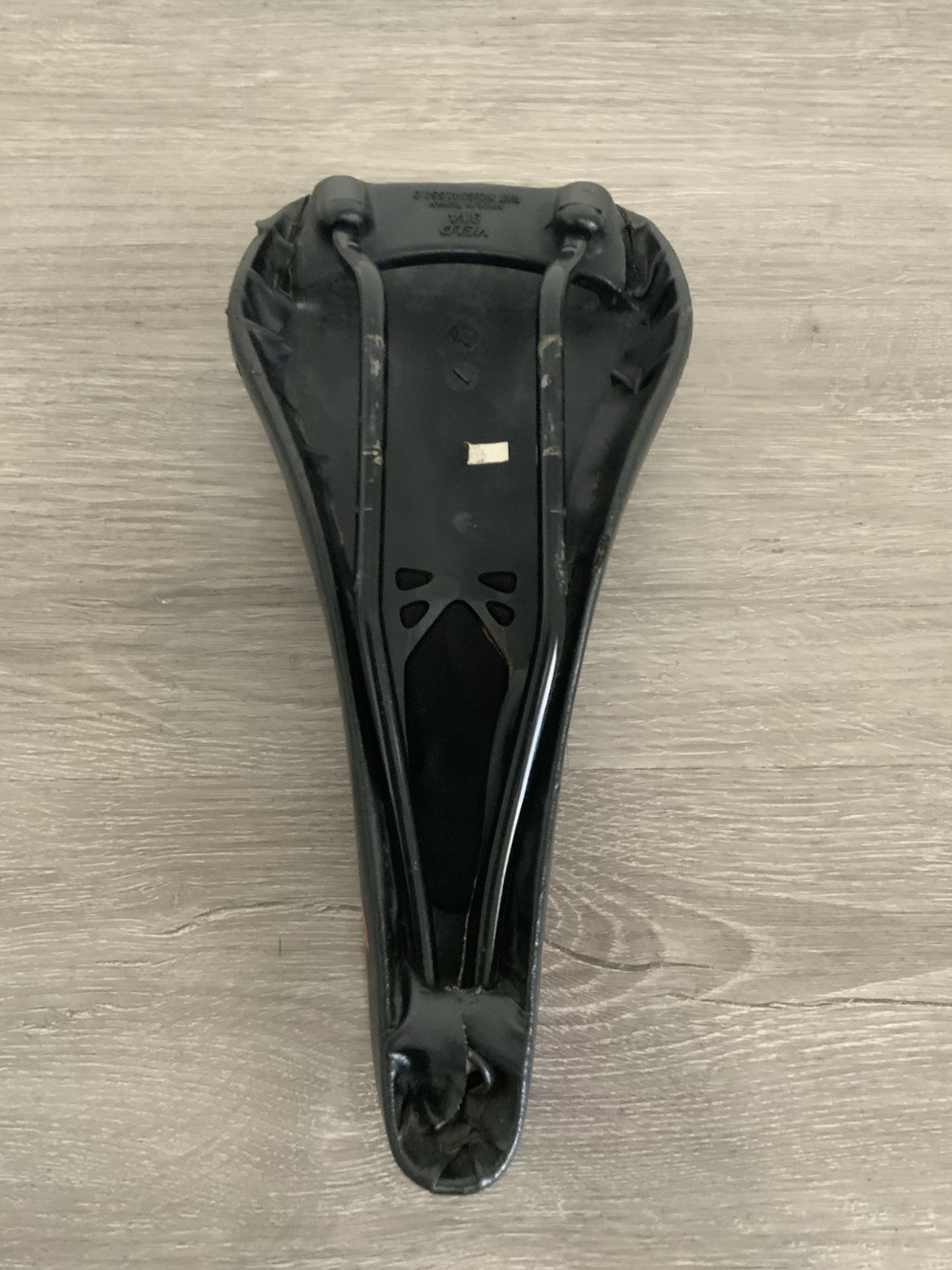 VELO 314 ROAD BIKE SADDLE 344 GRAMS 122 MM x 285 MM