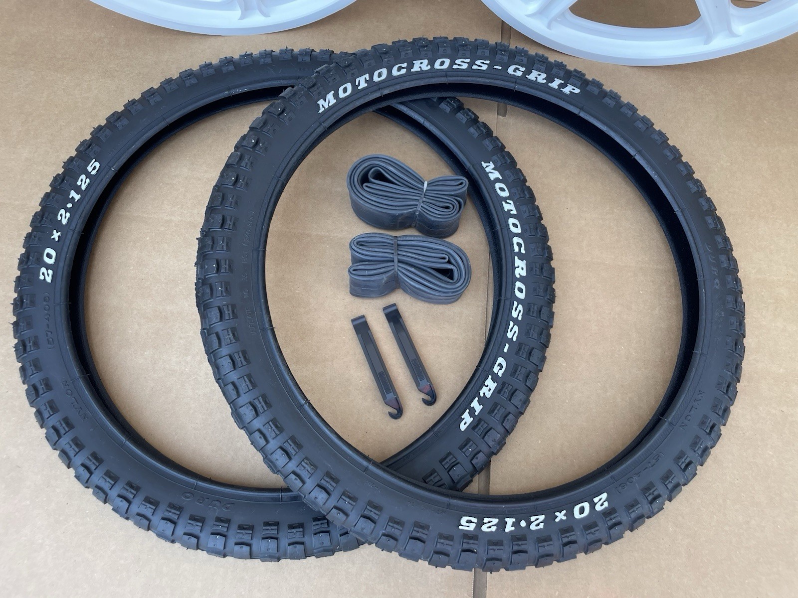 20″ Bicycle Plastic WHITE 6-spoke Mag Wheels Motocross Tires Set GT Rims BMX