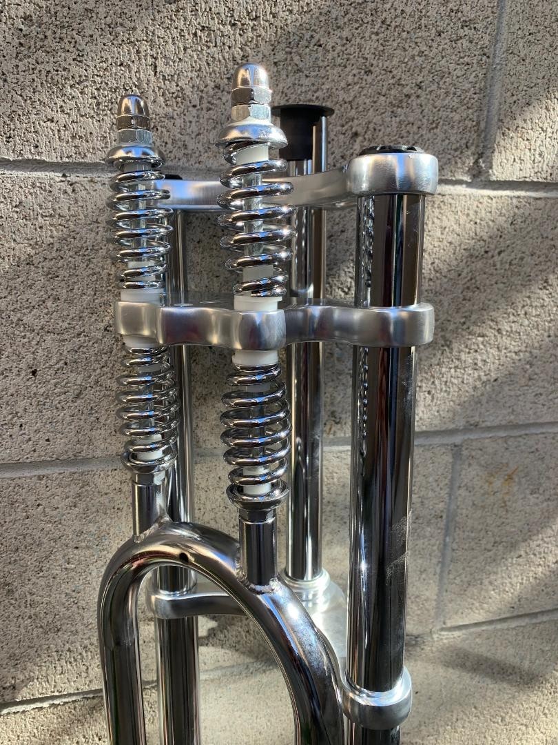 HEAVY DUTY FAT 26» DOUBLE SPRINGER TRIPLE FORK 1″ Threadless Disc Mount CHROME