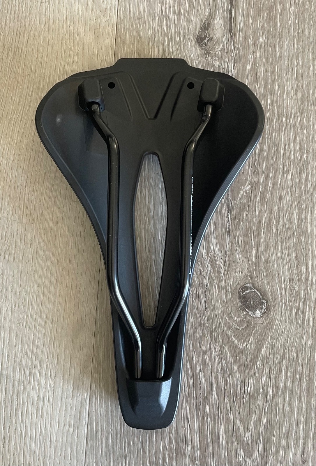 ENLEE Road MTB Bike Saddle Seat Rear Soft Comfort Cycling Gel Pad Cushion PU