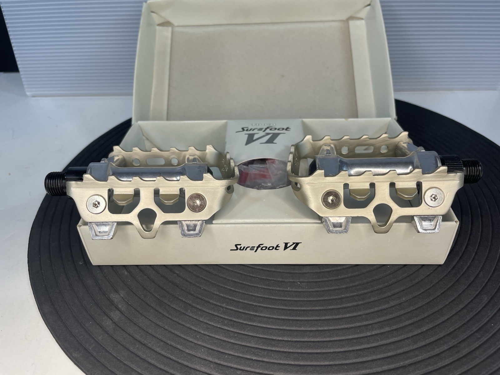GREASE GUARD Vintage NOS Tioga Surefoot VI ATB MTB Pedals NEW 9/16″ Klunker BMX
