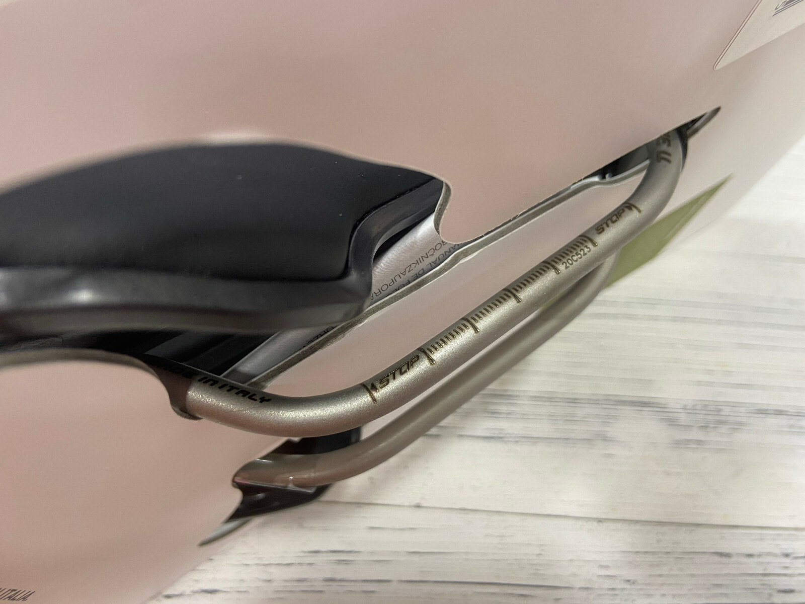 Selle Italia MAX Flite Boost Superflow 234g 155x250mm TI316 Rail Road Saddle