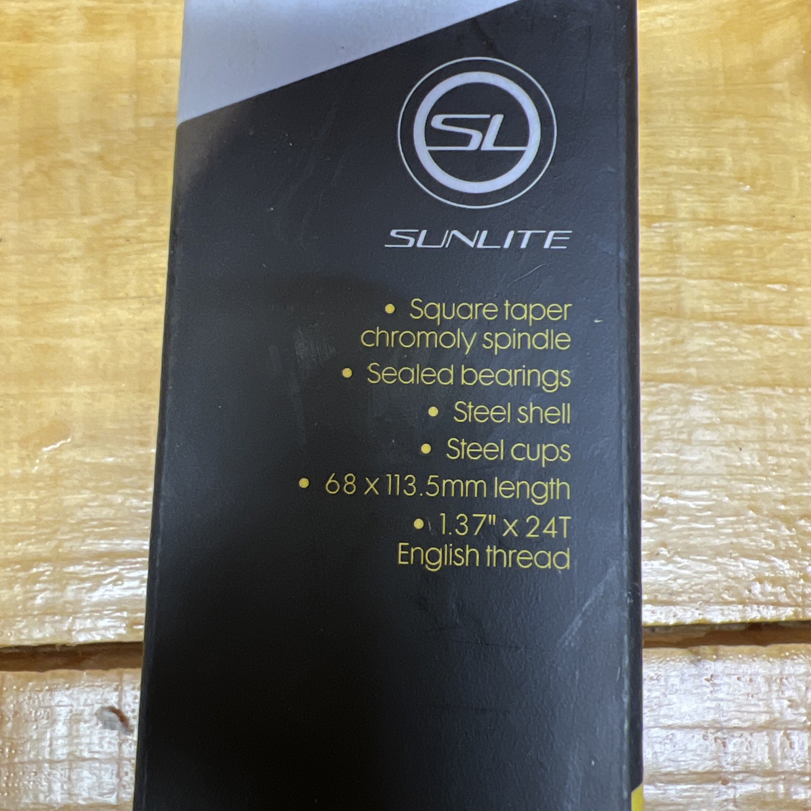 Sunlite SL-26 Square Taper JIS (68×113.5mm) Sealed Bearings Bottom Bracket
