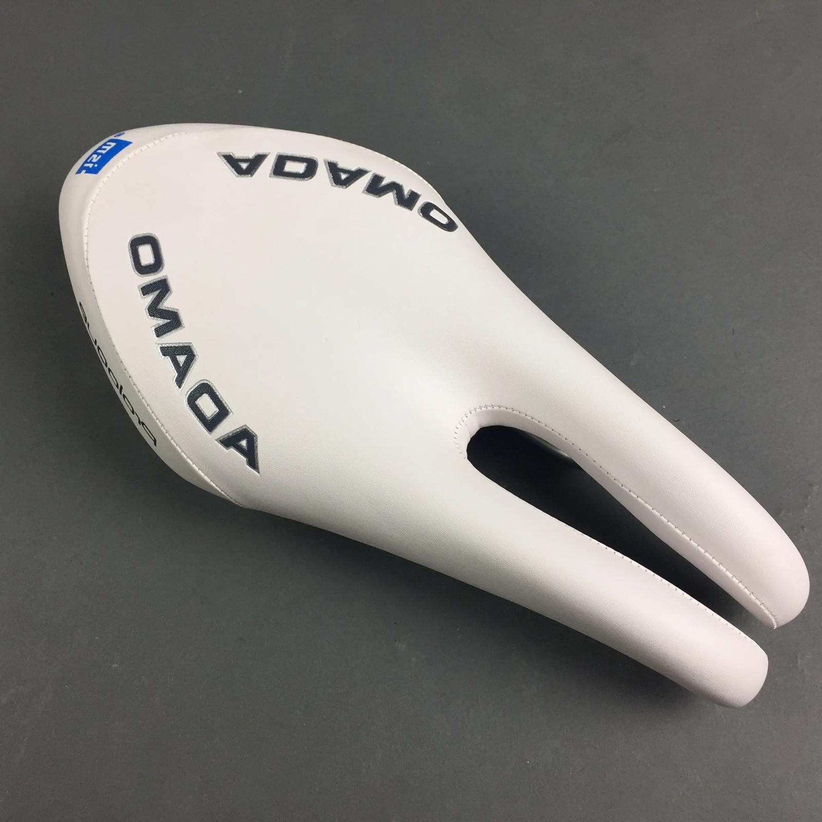 Road Bike Triathlon Short Nose Saddle Bike Seat Imitation Leather Back Seat Mat