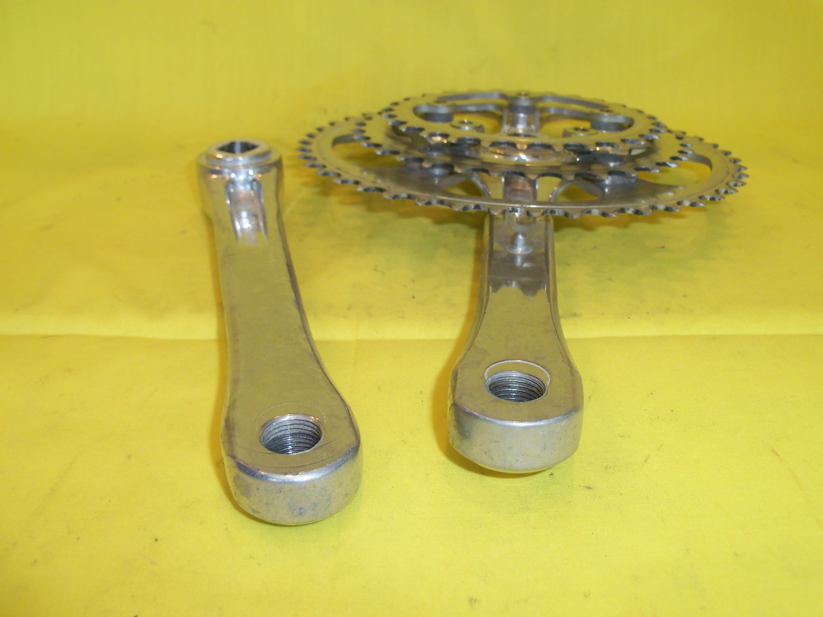 Vintage 1985 Sakae SX Triple 175 mm Crankset, 28/34/45
