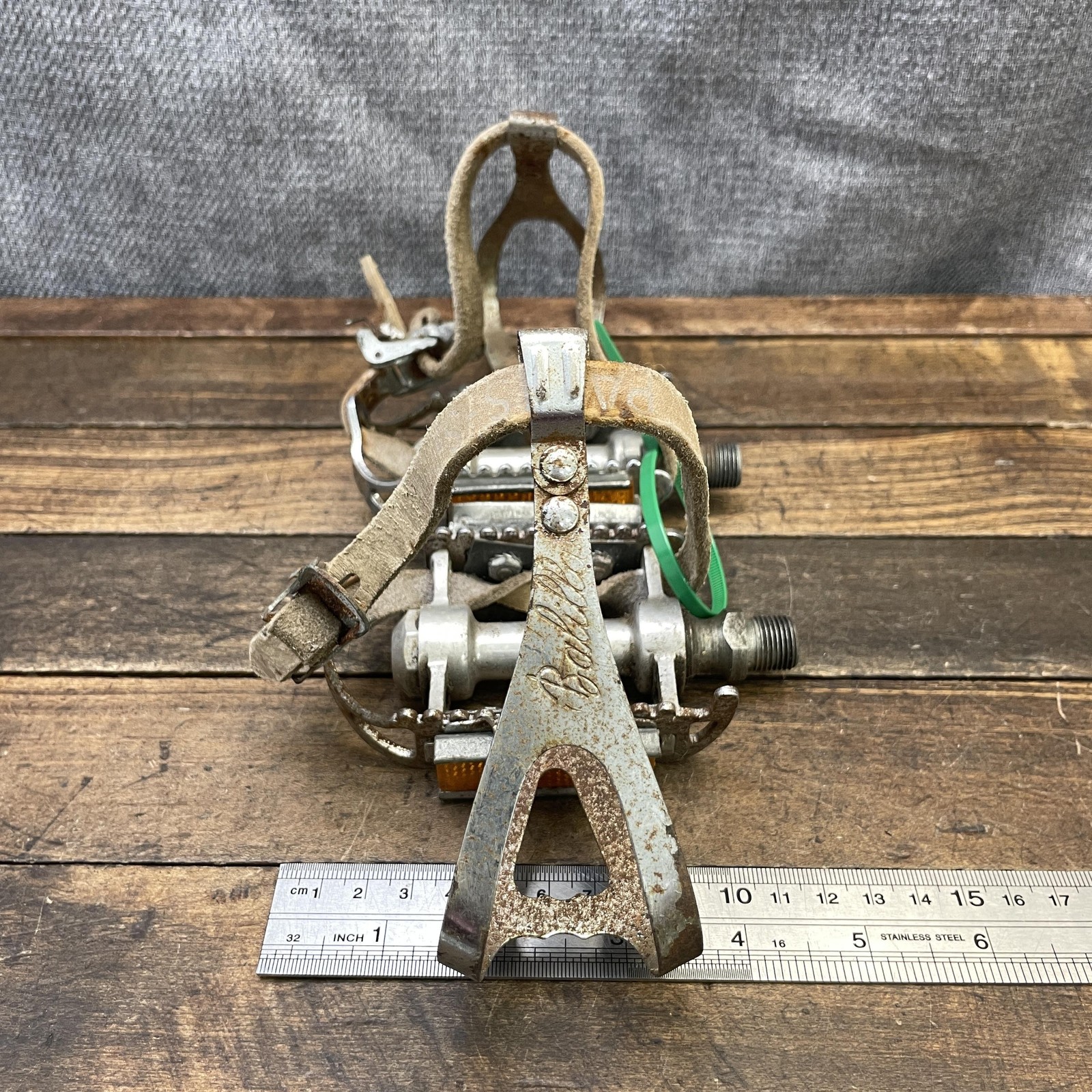 Vintage Atom 700 Quill Bike Pedals Toe Clips Leather Straps Silver Road 70s 80s