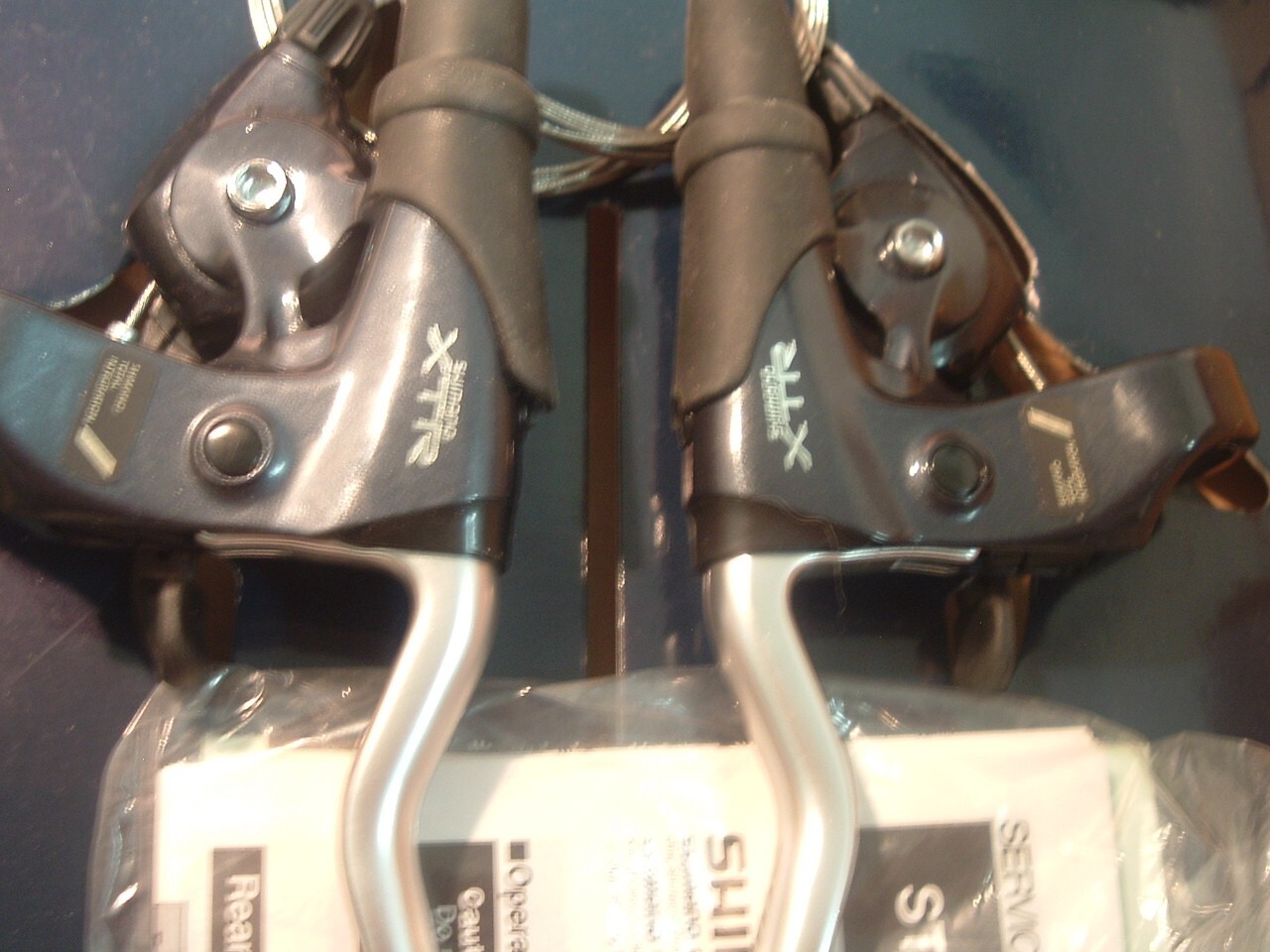 Shimano XTR 3×8-Spd ST-M900 Shifters/Brake Levers MTB NEW/NOS- RF+ STI -NIB
