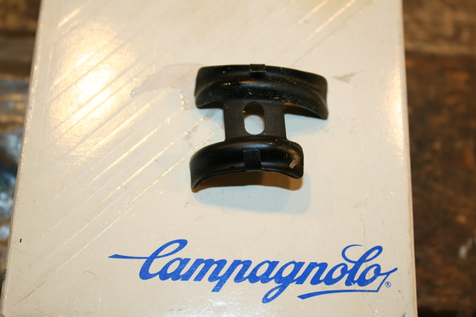 NOS CAMPAGNOLO Bottom Bracket Metal Cable Guide • Part #1134078 New-in-Package