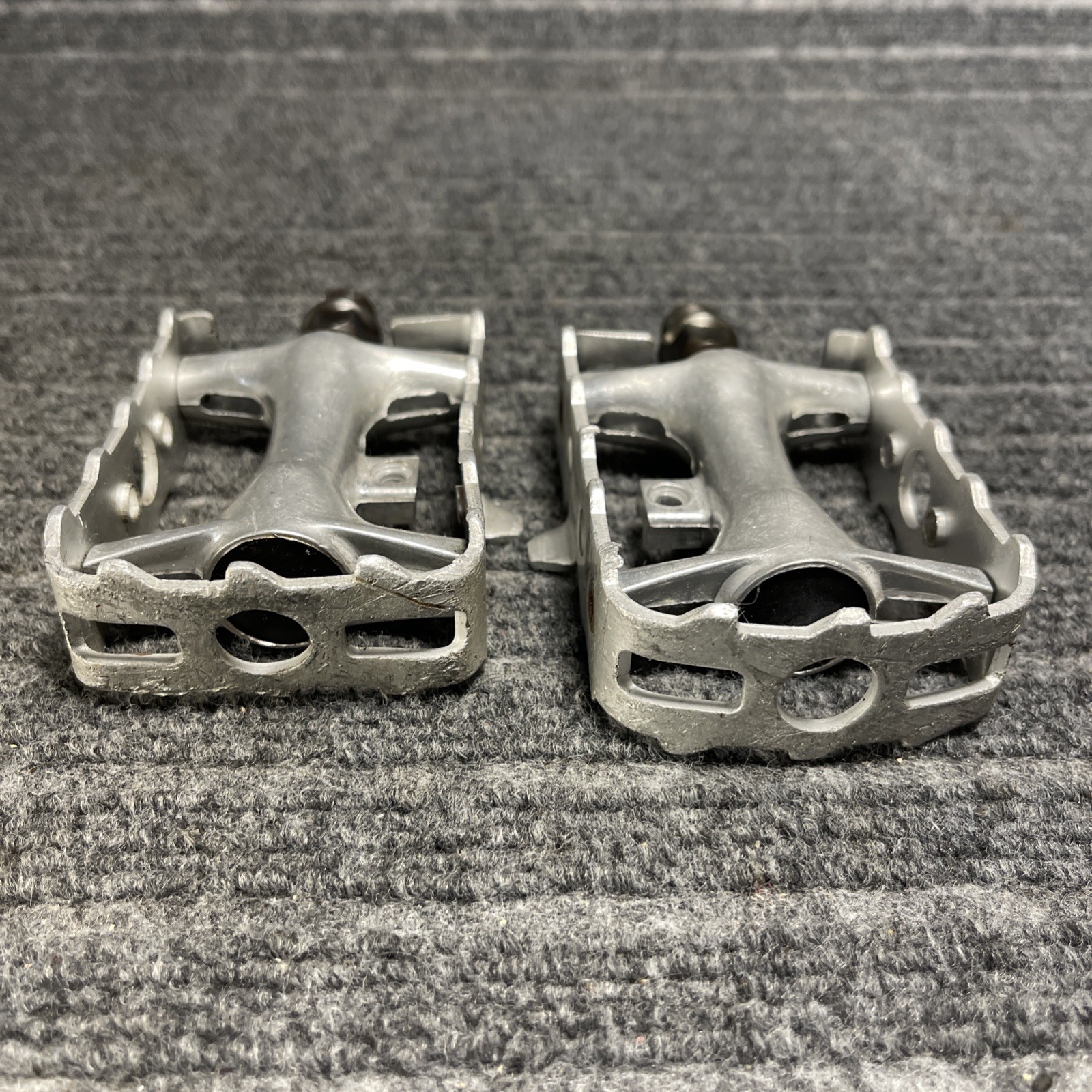 Vintage Wellgo LU-981 Platform Pedals K79 Silver Alloy 9/16″ Pair Bicycle MTB