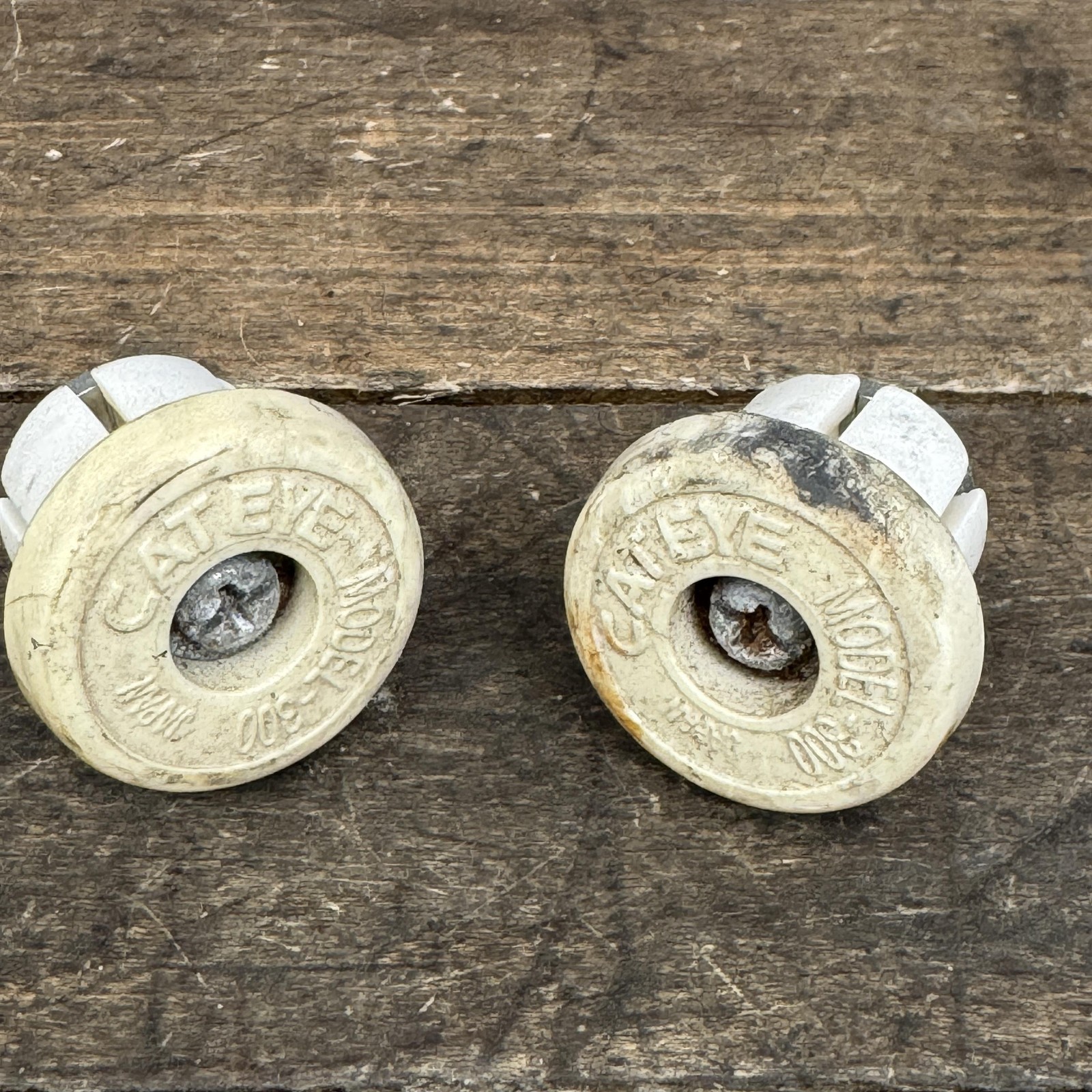 Vintage CatEye Model 300 White Handlebar Bar End Plugs Pair Japan MTB Road Bike