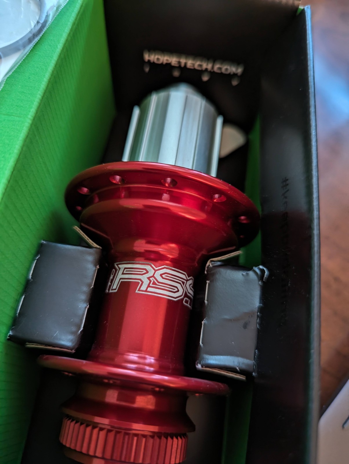 Hope RS4 142/12mm Center Lock CL Disc Road Rear Hub Red Shimano HG11 24h