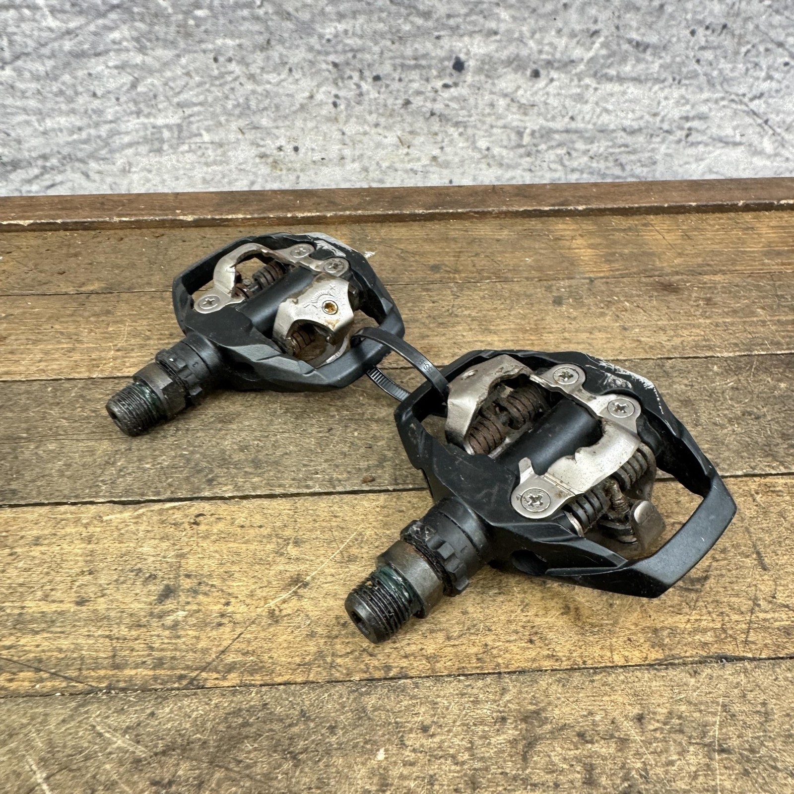 Shimano SPD PD-M530 Clipless Bike Pedals 9/16 Black Pair 450g MTB Gravel