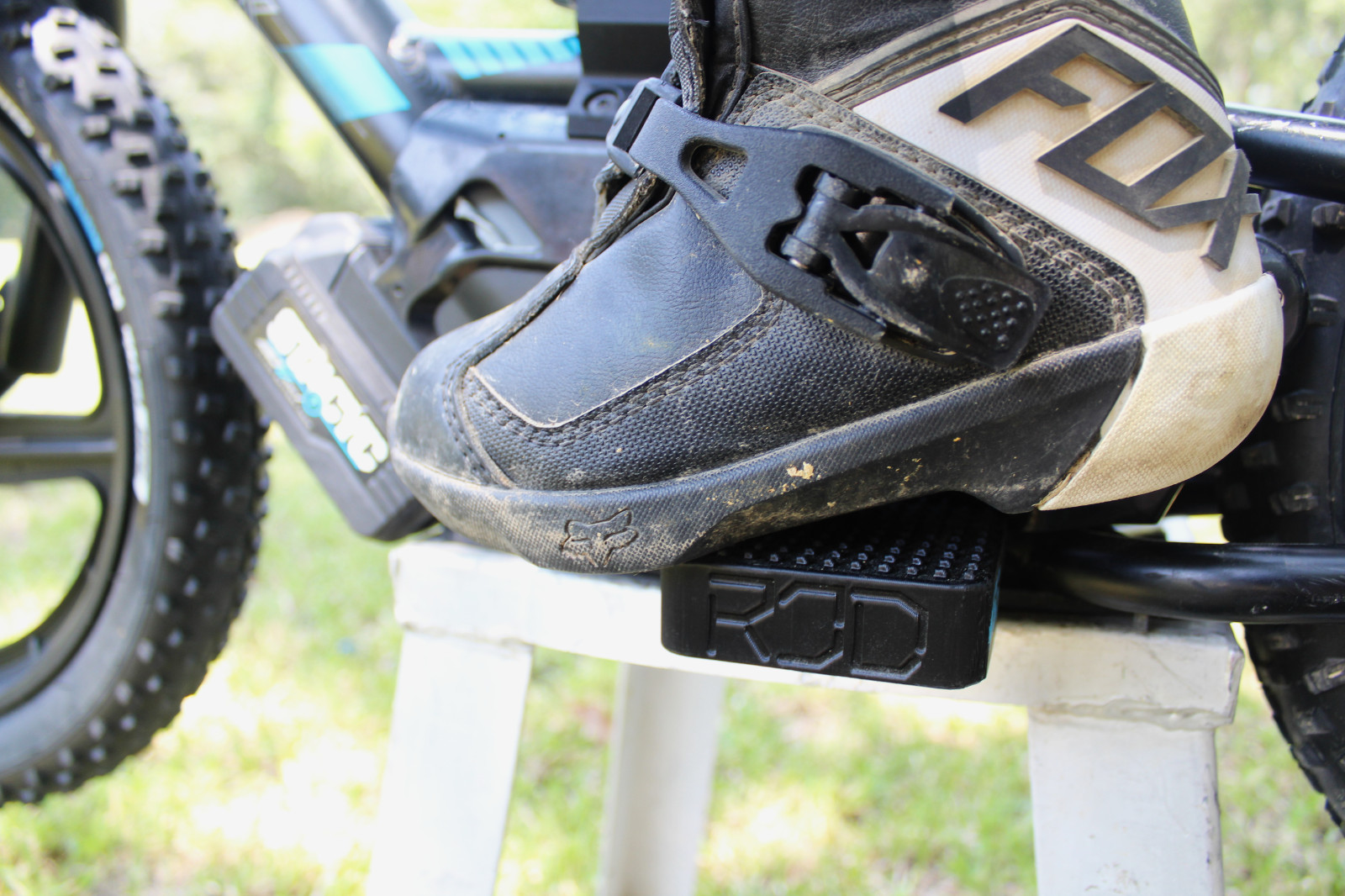 Stacyc 12e/16e Wide Foot Pegs RJD
