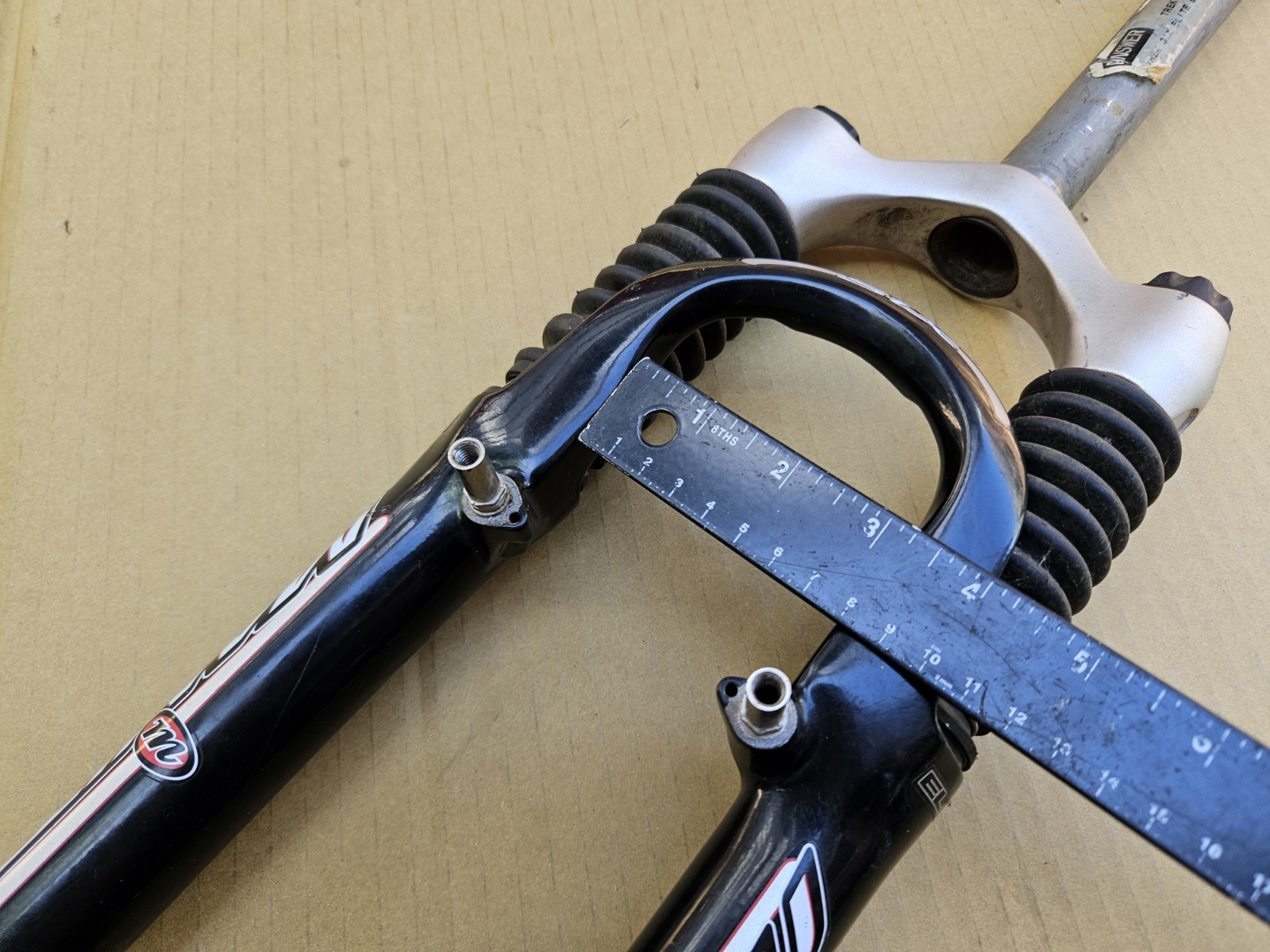26″ Manitou Six Elite 80mm Mountain Bike Front Fork 1-1/8″ Steerer Disc V Brake