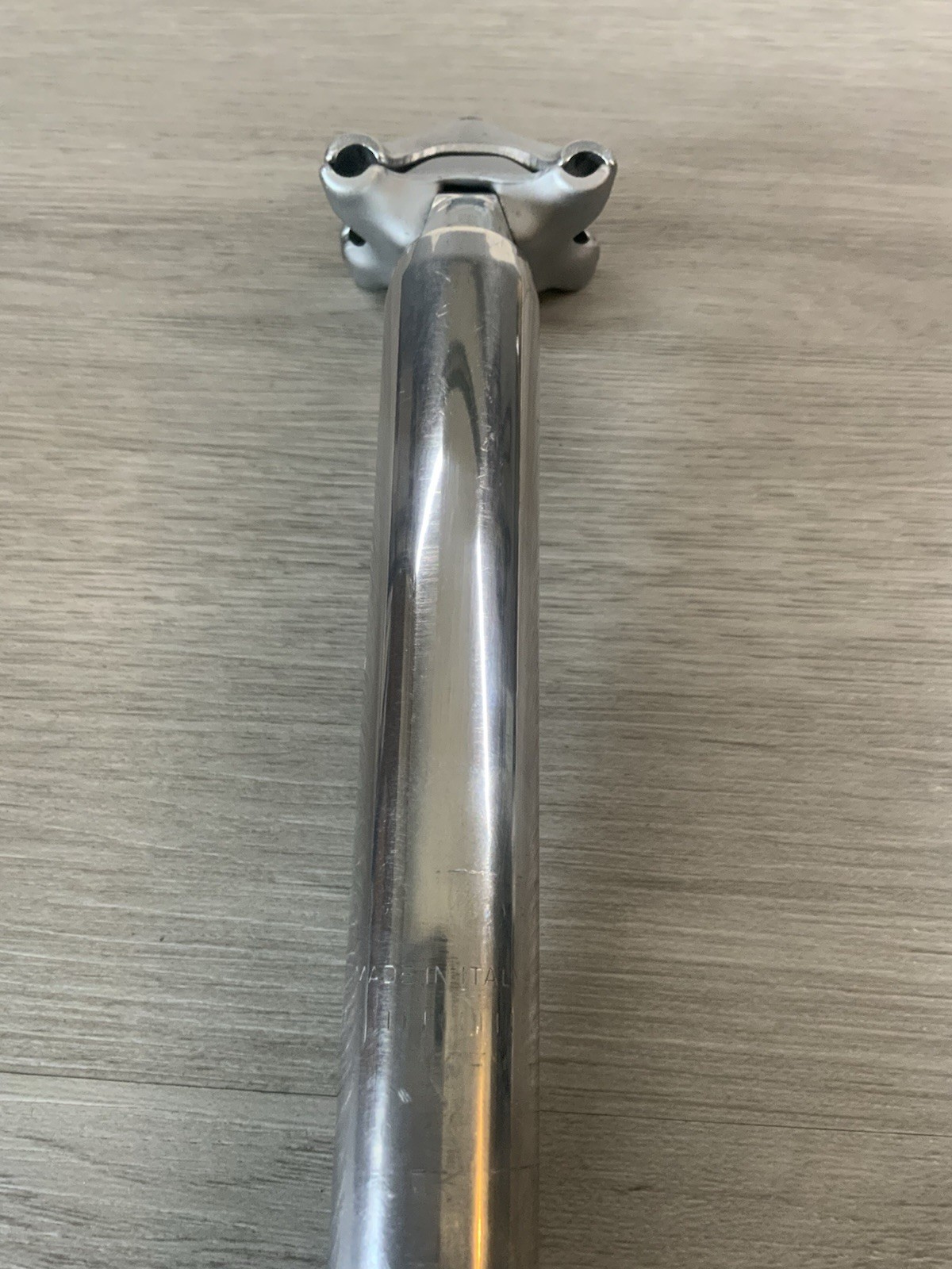 CAMPAGNOLO RECORD SEAT POST 27.2 MM 210 MM TOTAL LENGTH 226 GRAMS VERTICAL LOGO