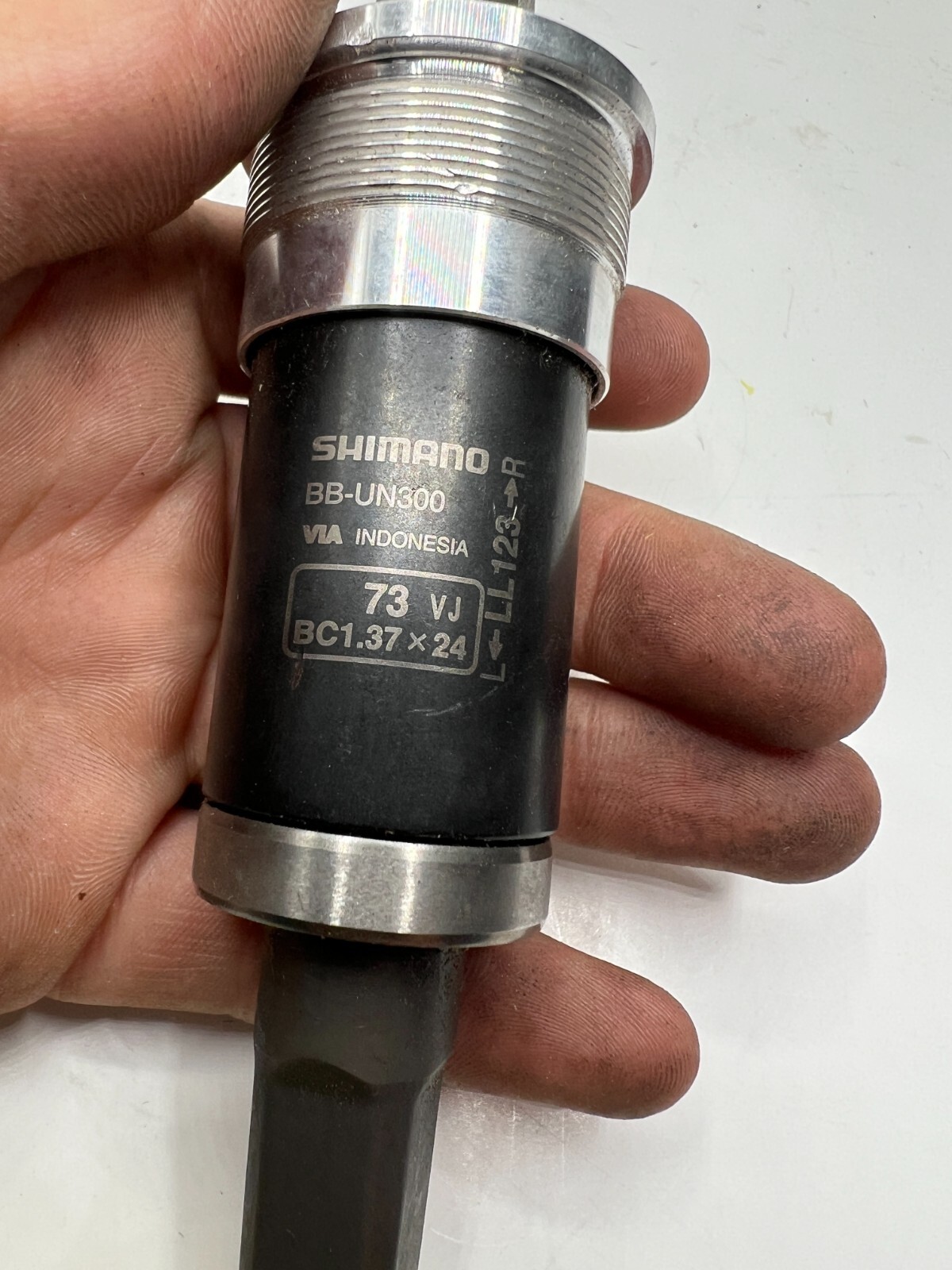 Shimano BB-UN300 Standard Structure Bottom Bracket Square Type