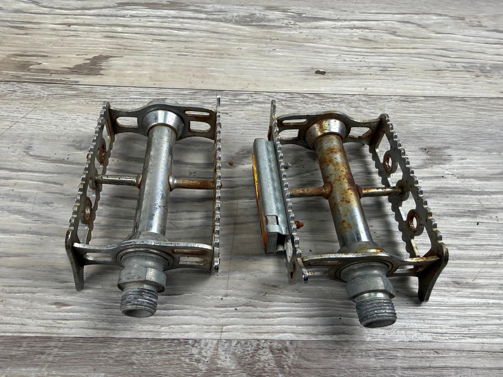 Vintage Lyotard Bicycle Bike Pedals Left and Right Set A2