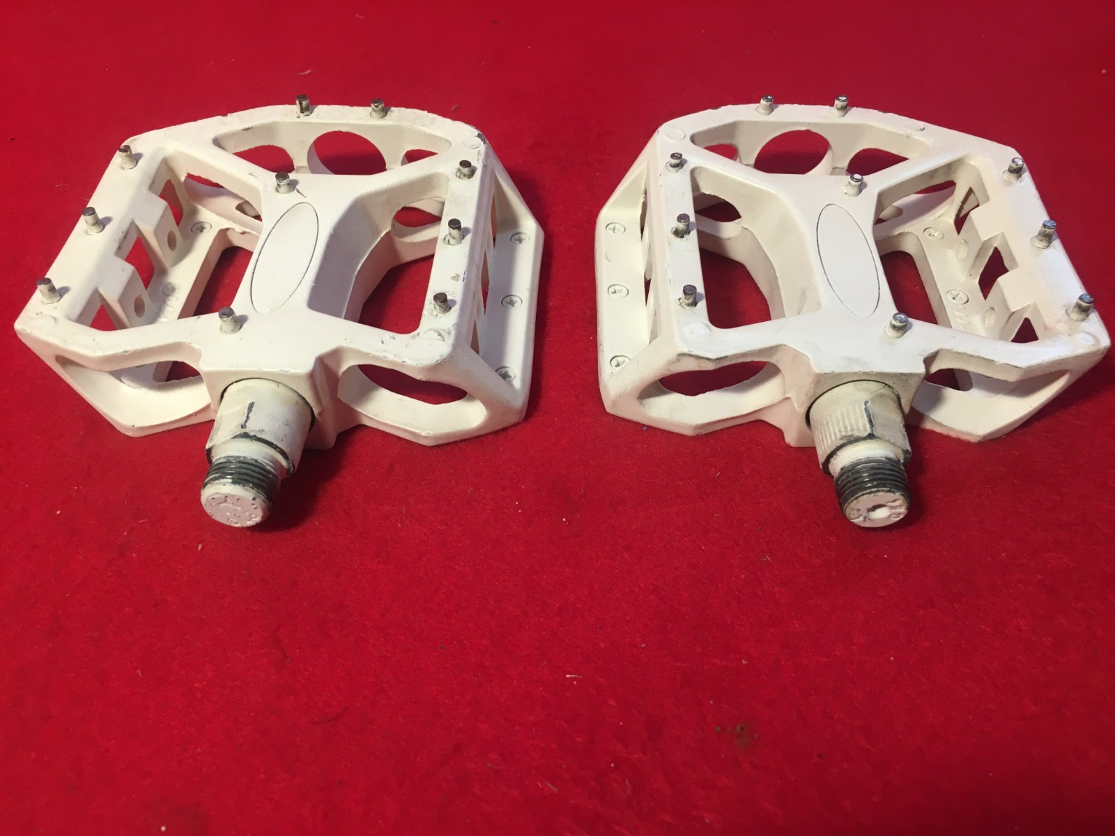 BMX/MTB Wellgo White LU-8A Alloy Pedal Set Fits SE Bikes Big Ripper