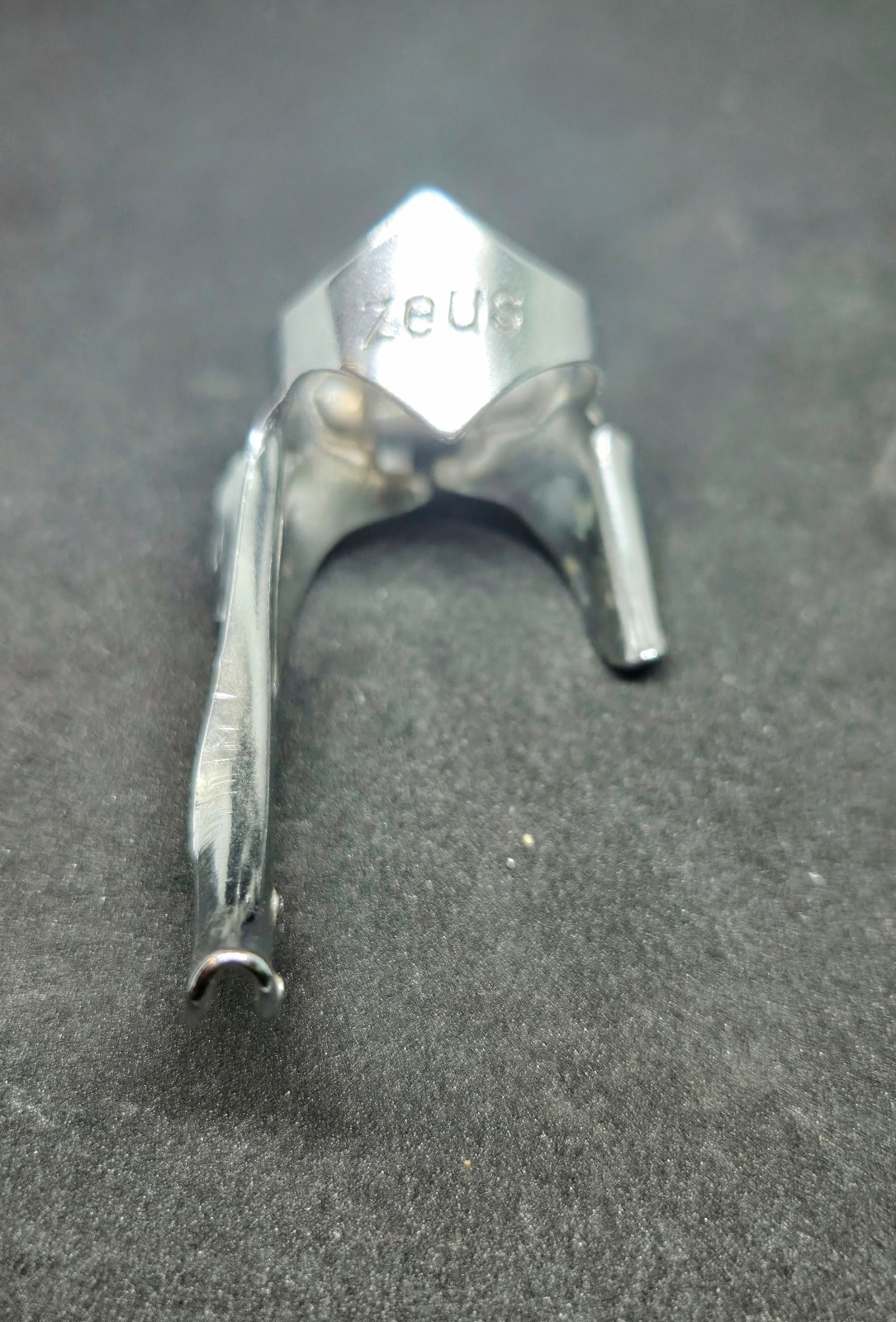 NOS ZEUS DOWN-TUBE CABLE GUIDE FOR DOUBLE