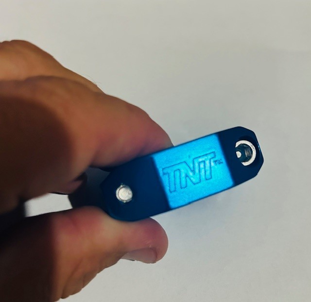 BMX / NOS – TNT BICYCLES OVERSIZED DOUBLE BOLT SEAT CLAMP (28.6, 31.8mm) BLUE