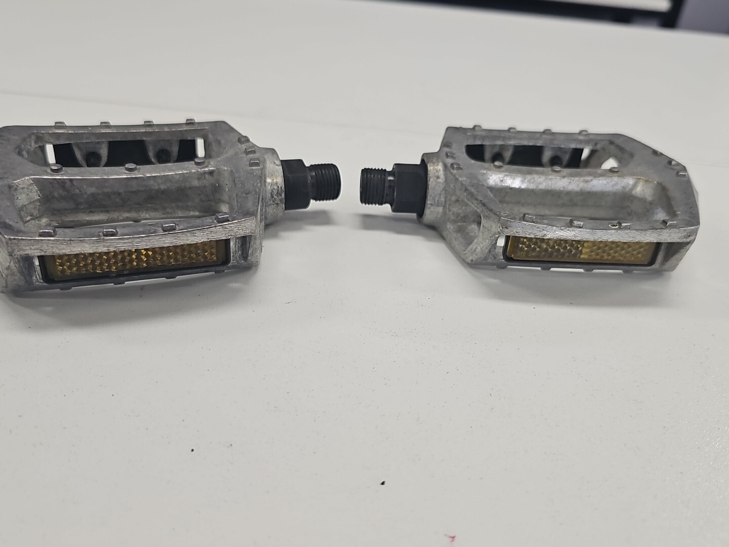 Alloy MTB Downhill Flat Pedals Cheap and Free Postage In Australia