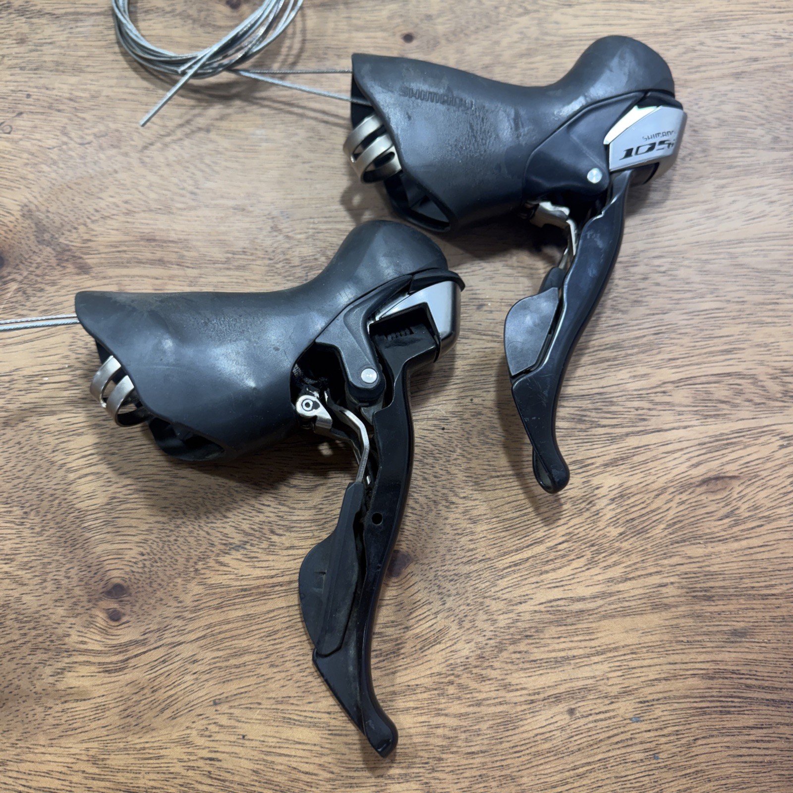 Shimano 105 ST-5700 ST-5703 3×10 Triple Road Bike Shifter Pair