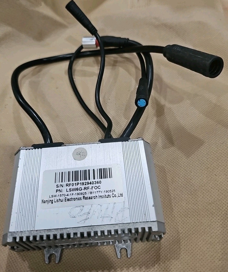 Electric Bicycle Brushless Motor Controller PN: LSW6G-RF-FOC