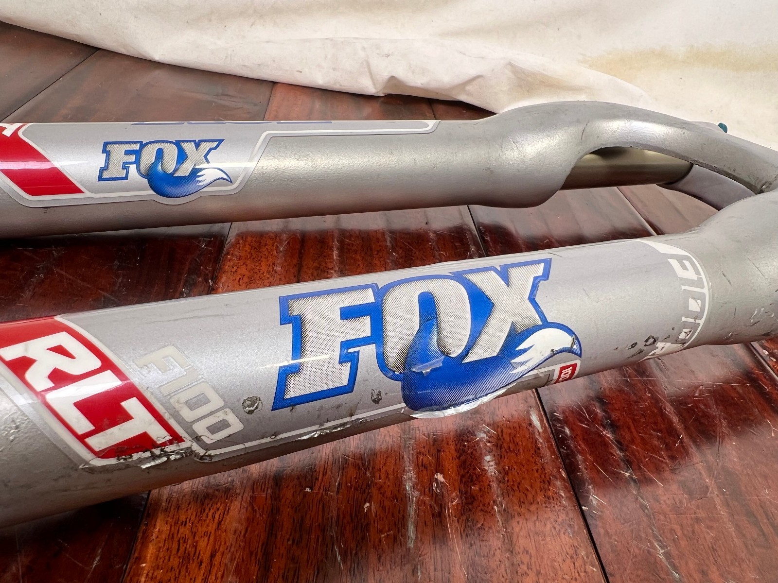 Fox Float RLT F100 Suspension Fork 26″ Disc only 1-1/ 8″ steerer