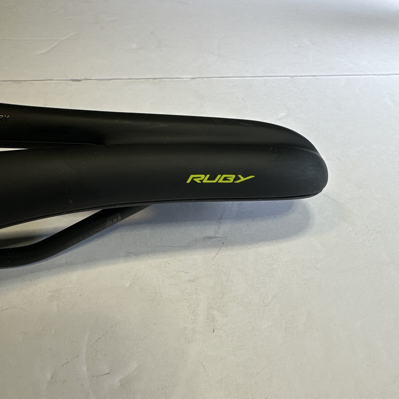 Specialized Body Geometry Ruby 155mm Bike Saddle Seat Black and Yellow VL-1808