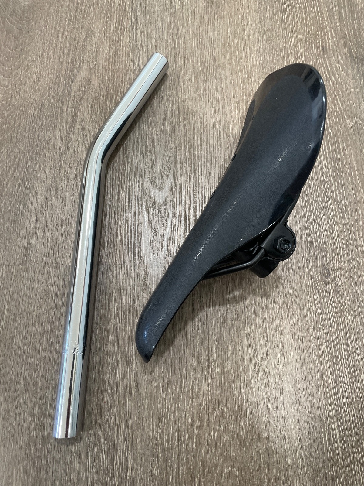 GT Donut Style Seat Post Clamp 28.4 for 25.4 Seat Post Old School 1980’s BMX