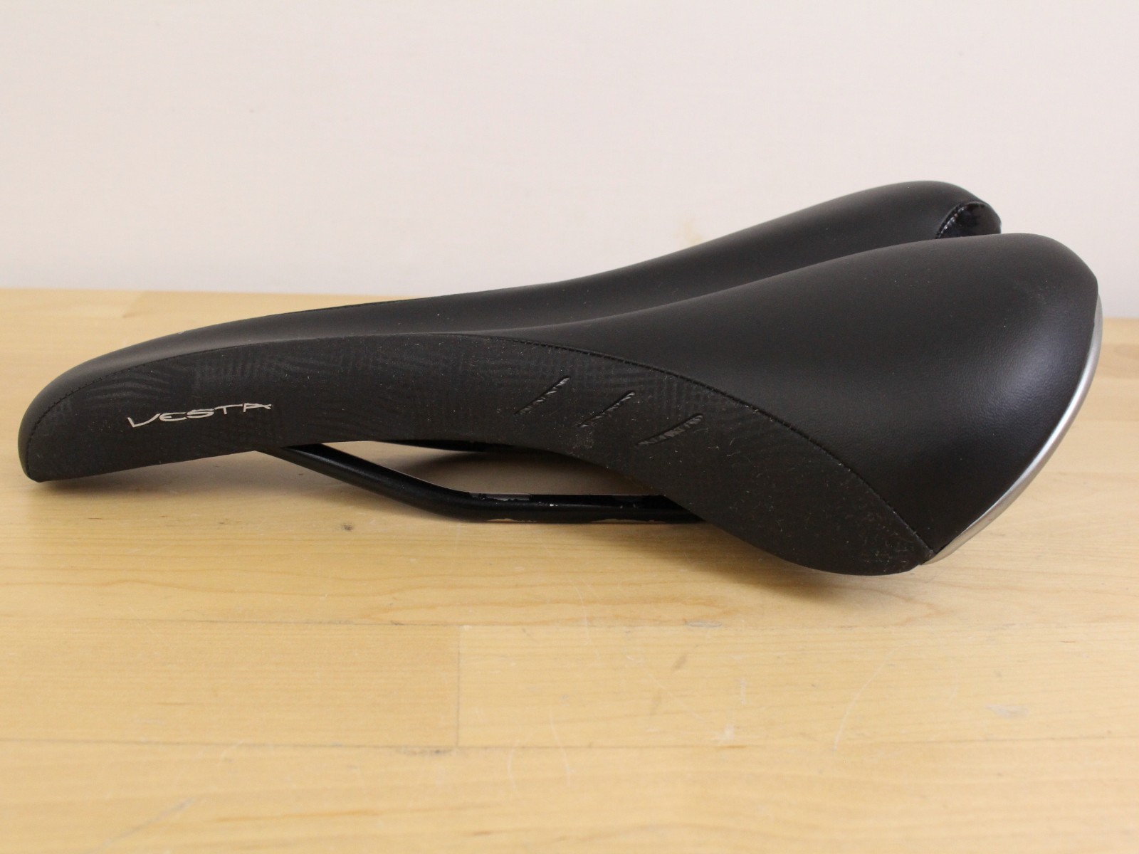 Fizik Vesta Women’s 150mm Road MTB Gravel Seat Saddle Black Performance
