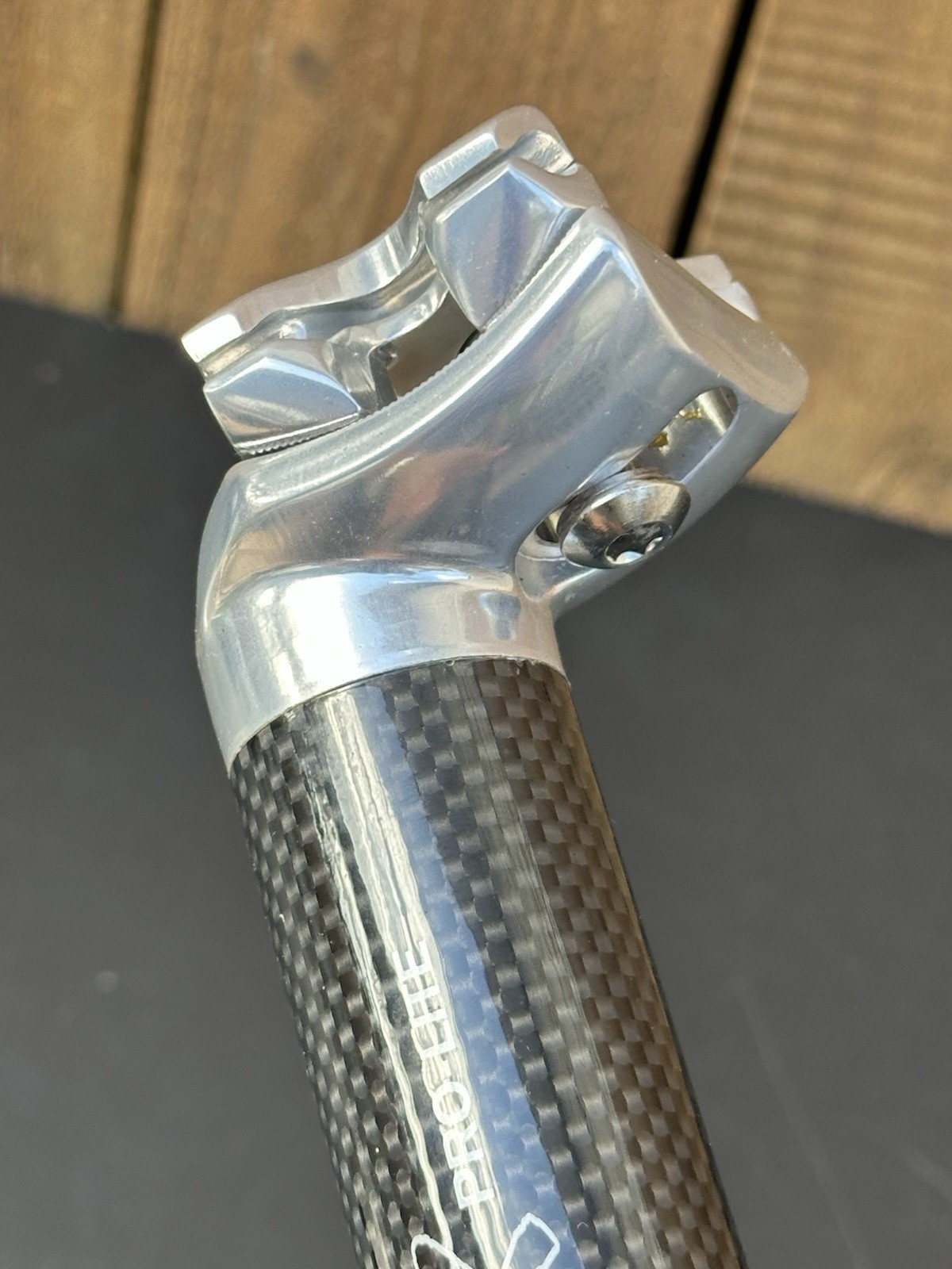 NEW 32.4mm x 300mm Carbon Seatpost, Glossy Black Polished. NOS 2000s Team Texnix