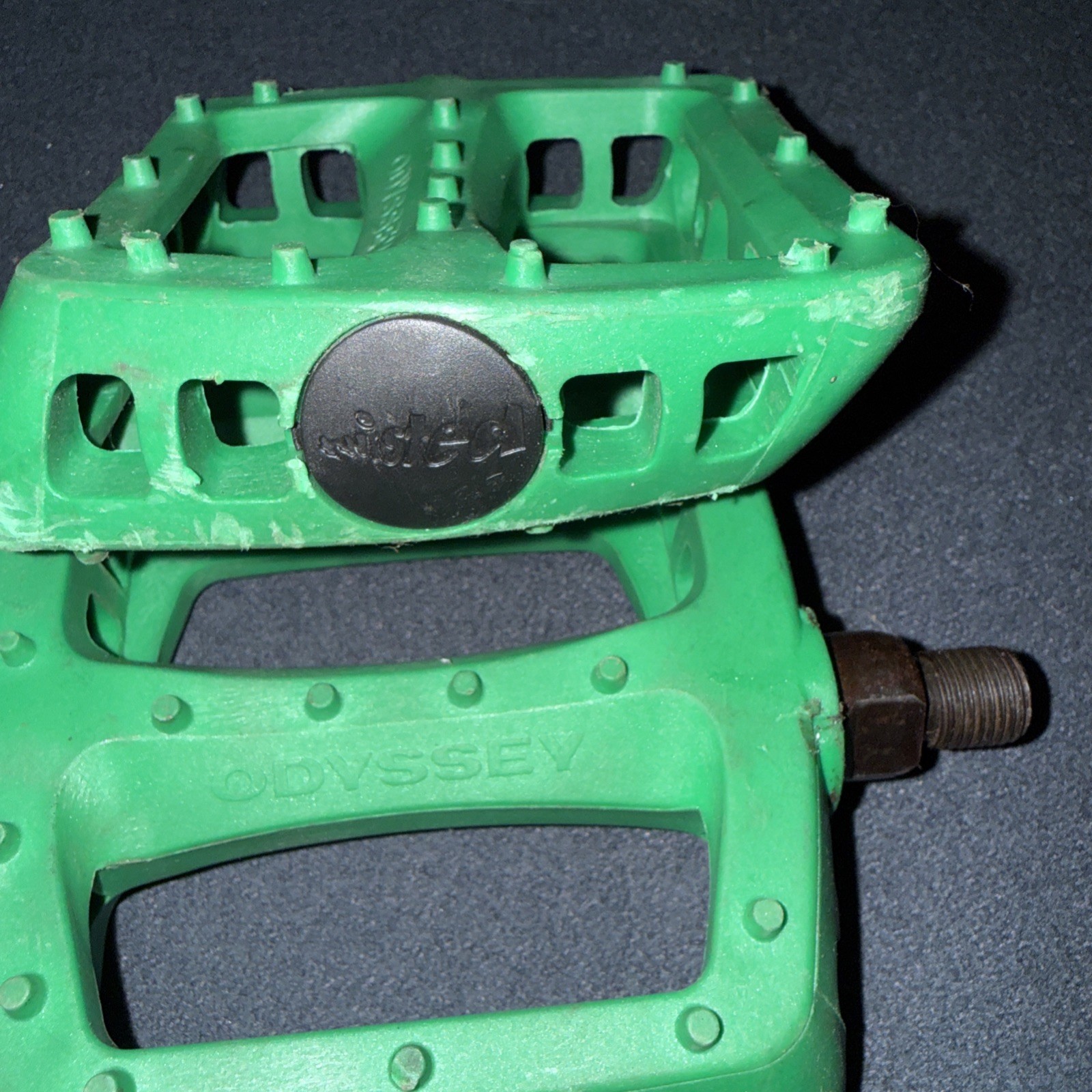 Odyssey Twisted PC Pedals – Platform, Composite/Plastic, 9/16″, Billiard Green