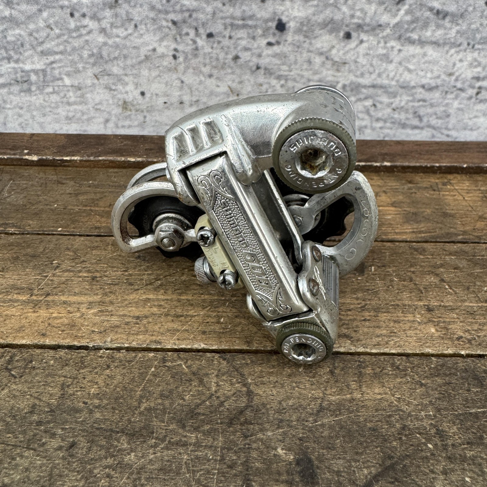 Vintage Shimano 600 Arabesque Rear Derailleur Short Cage Bolt-On Japan 195g