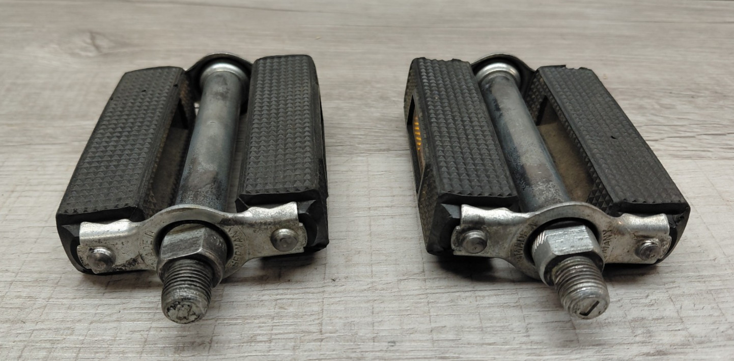 Vintage Union Block Pedals 1/2″ Germany Rubber Bike Sting Ray, Crusier
