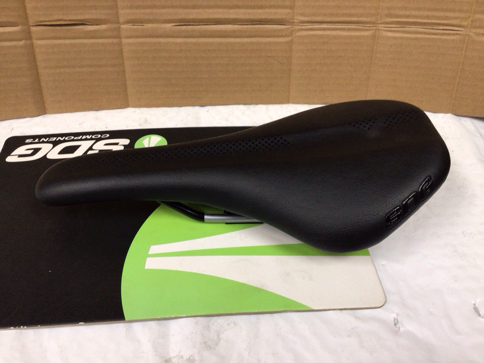 SDG Components Duster P RL 140x285mm Saddle Chromoly Rails