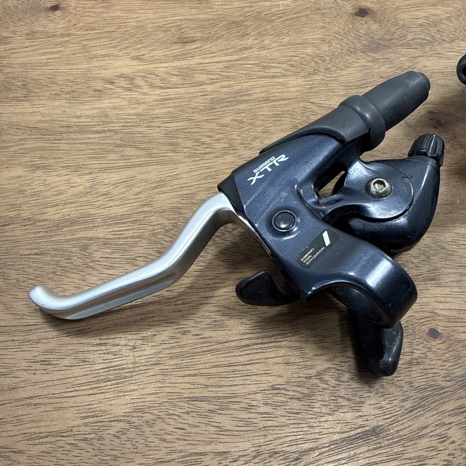 Shimano XTR ST-M900 8 Speed STI Shifter Cantilever Brake Levers Pair