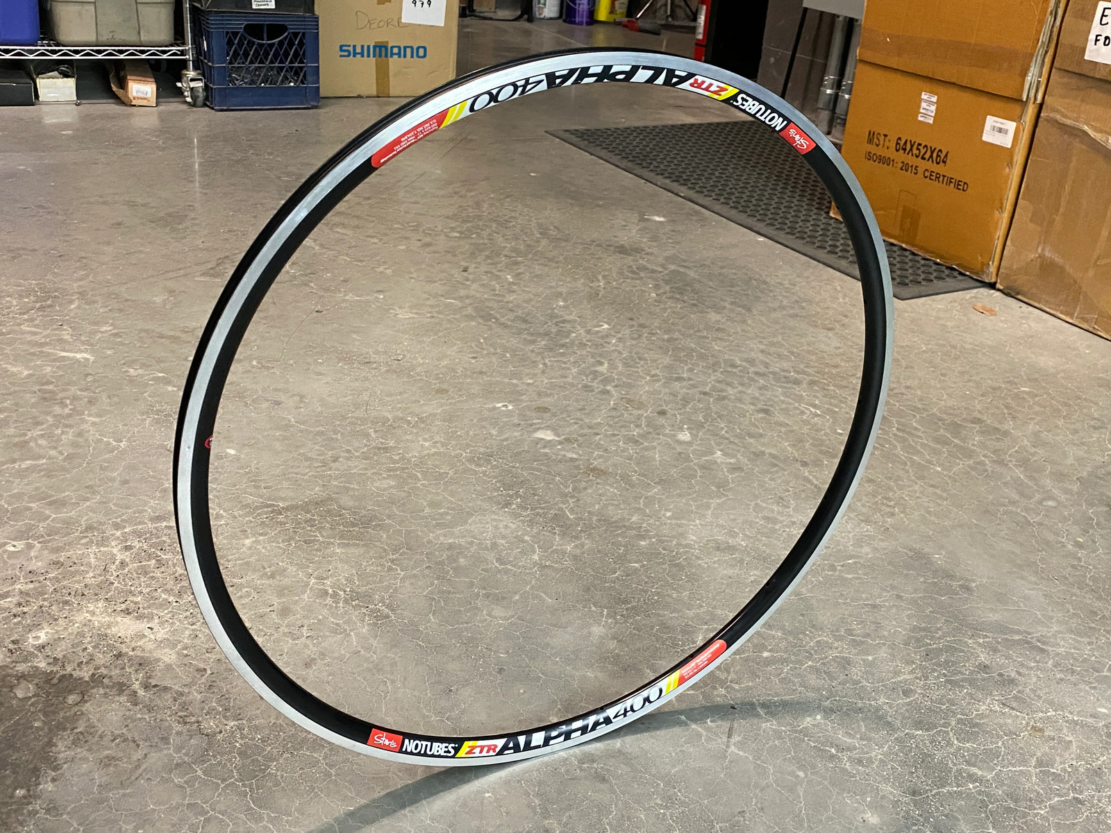 Stans No Tubes ZTR Alpha 400 700c Rim 18h MSW NEW