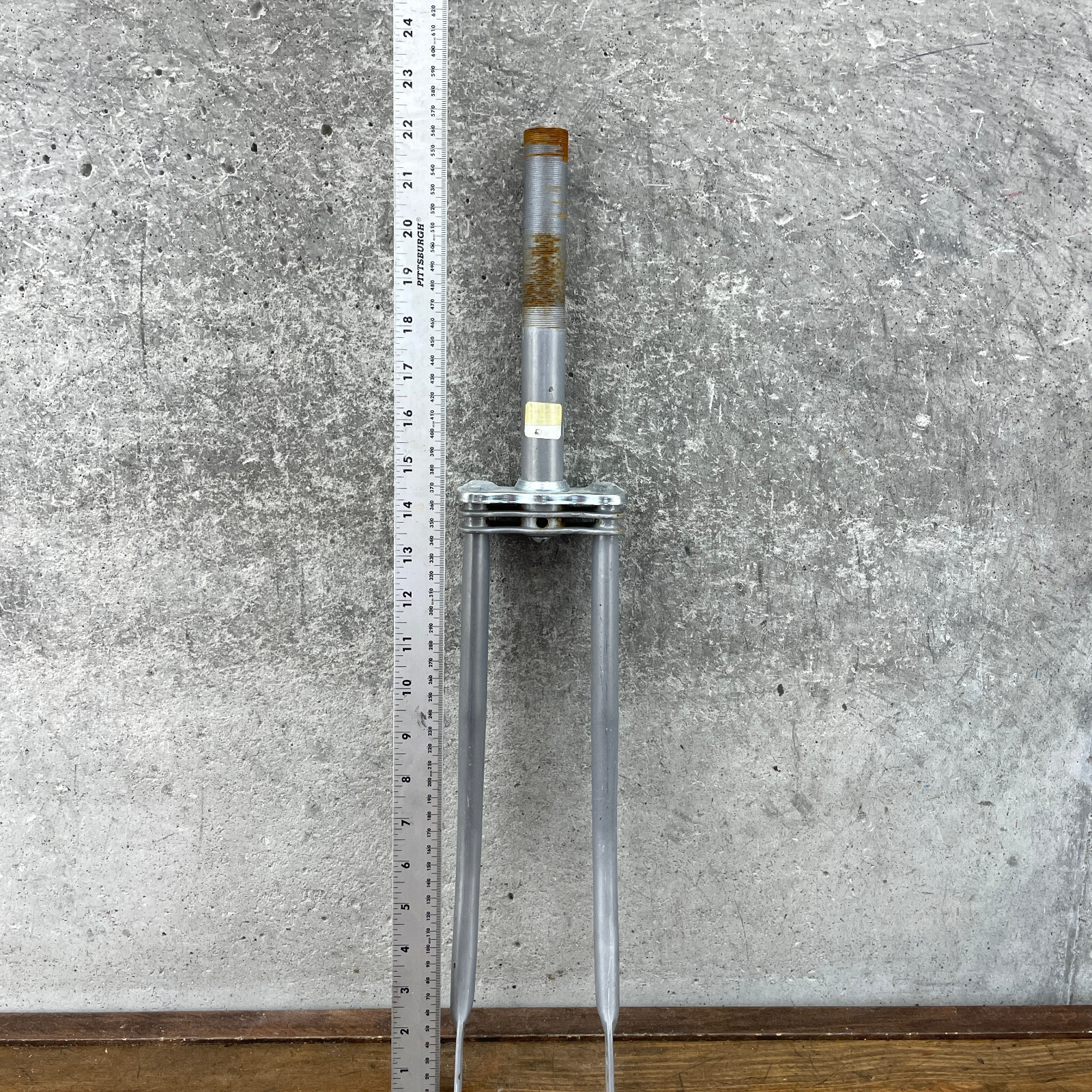 Wald 24″ Fork Cruiser Silver Replacement Fork 1 in Threaded 8″ 70s NOS Biplane