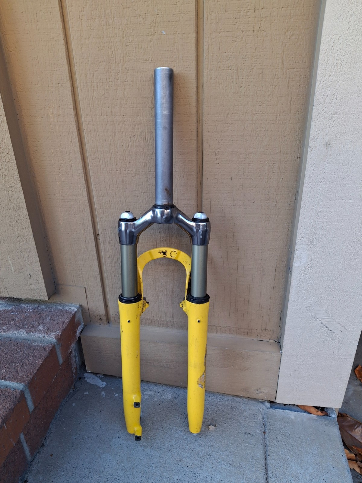 Manitou Mars Elite 26” Suspension Fork 1 1/8″ x 8″ steerer