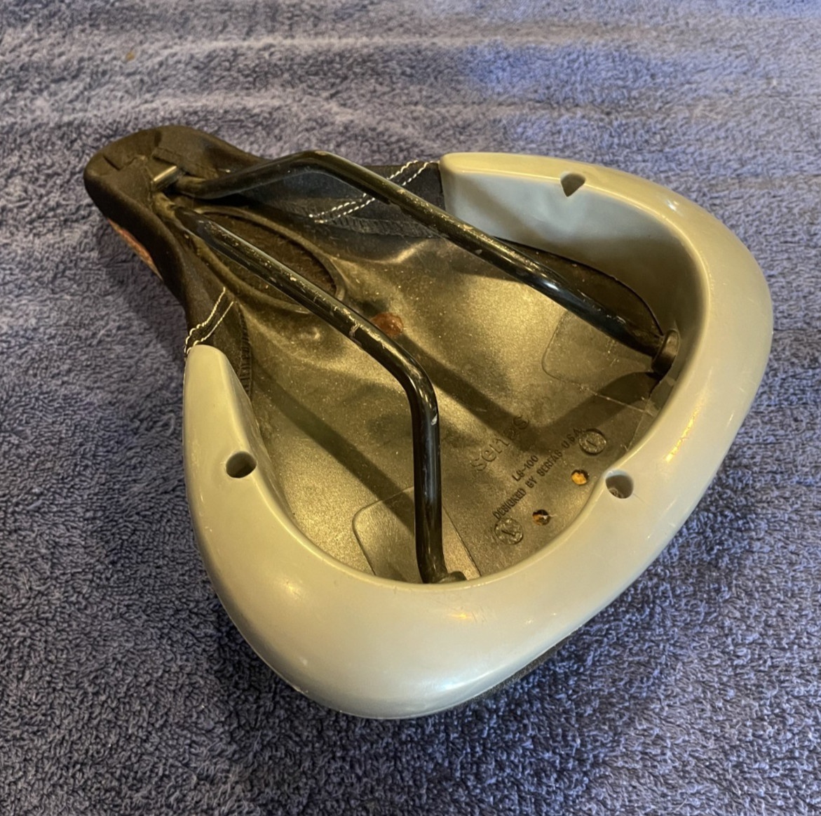 Vintage Women’s Serfas Comfort Bike Seat Bicycle with Gel