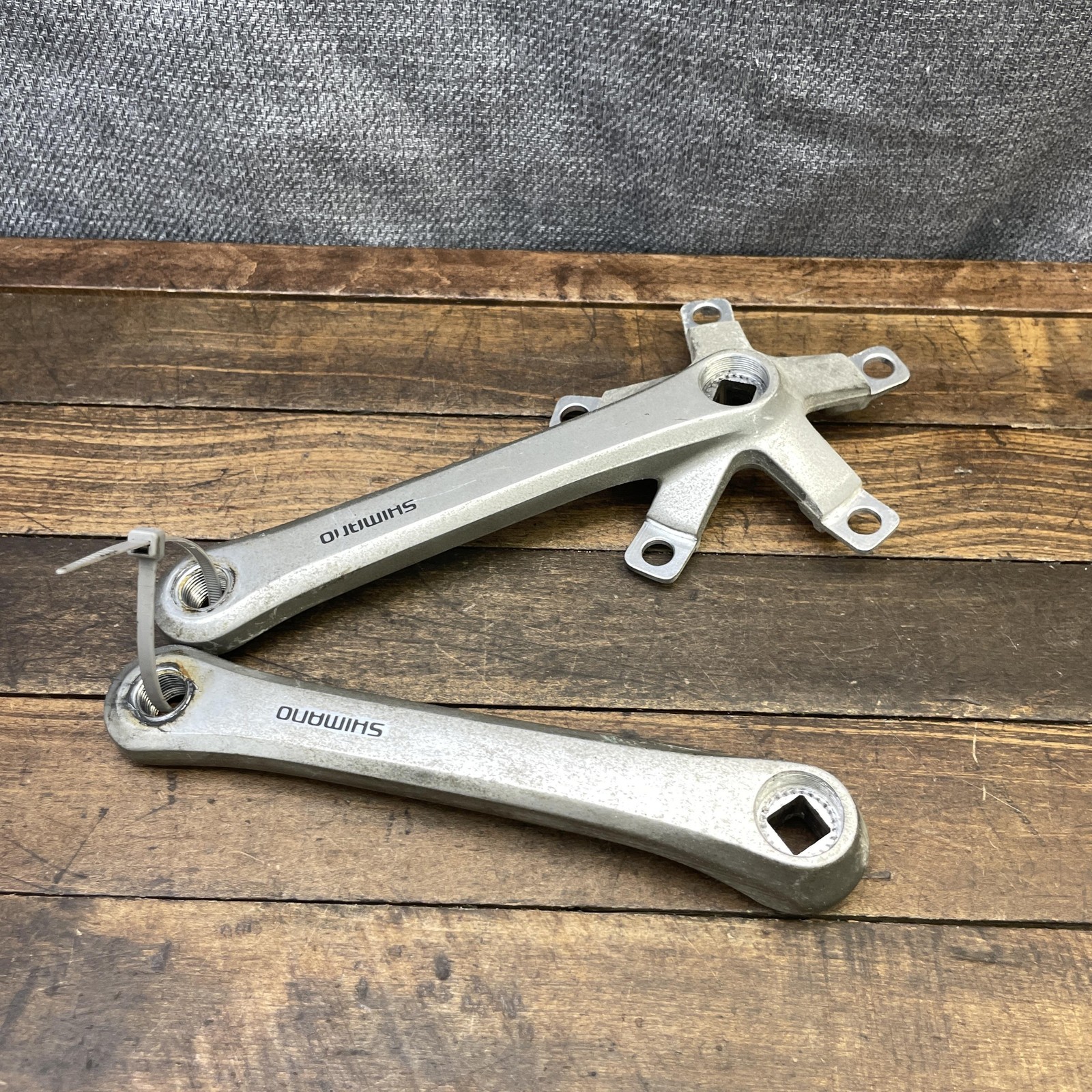 Vintage Shimano FC-B124 Crank Set 175 Mm 110 BCD Triple Japan Touring MTB