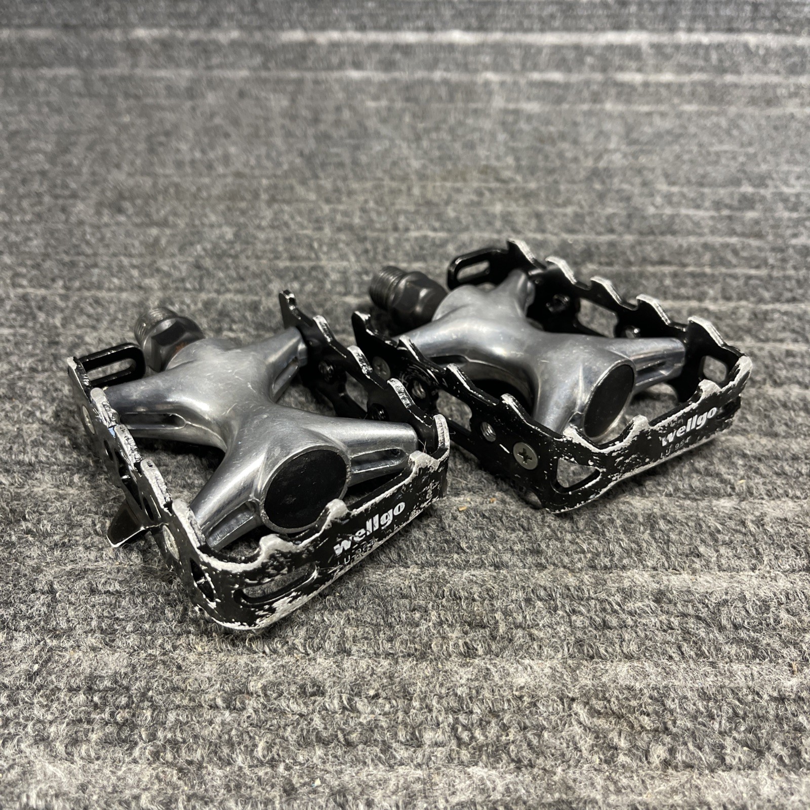 Vintage Wellgo LU-964 Platform Pedals Black/Silver Alloy 9/16″ Mountain Bike MTB