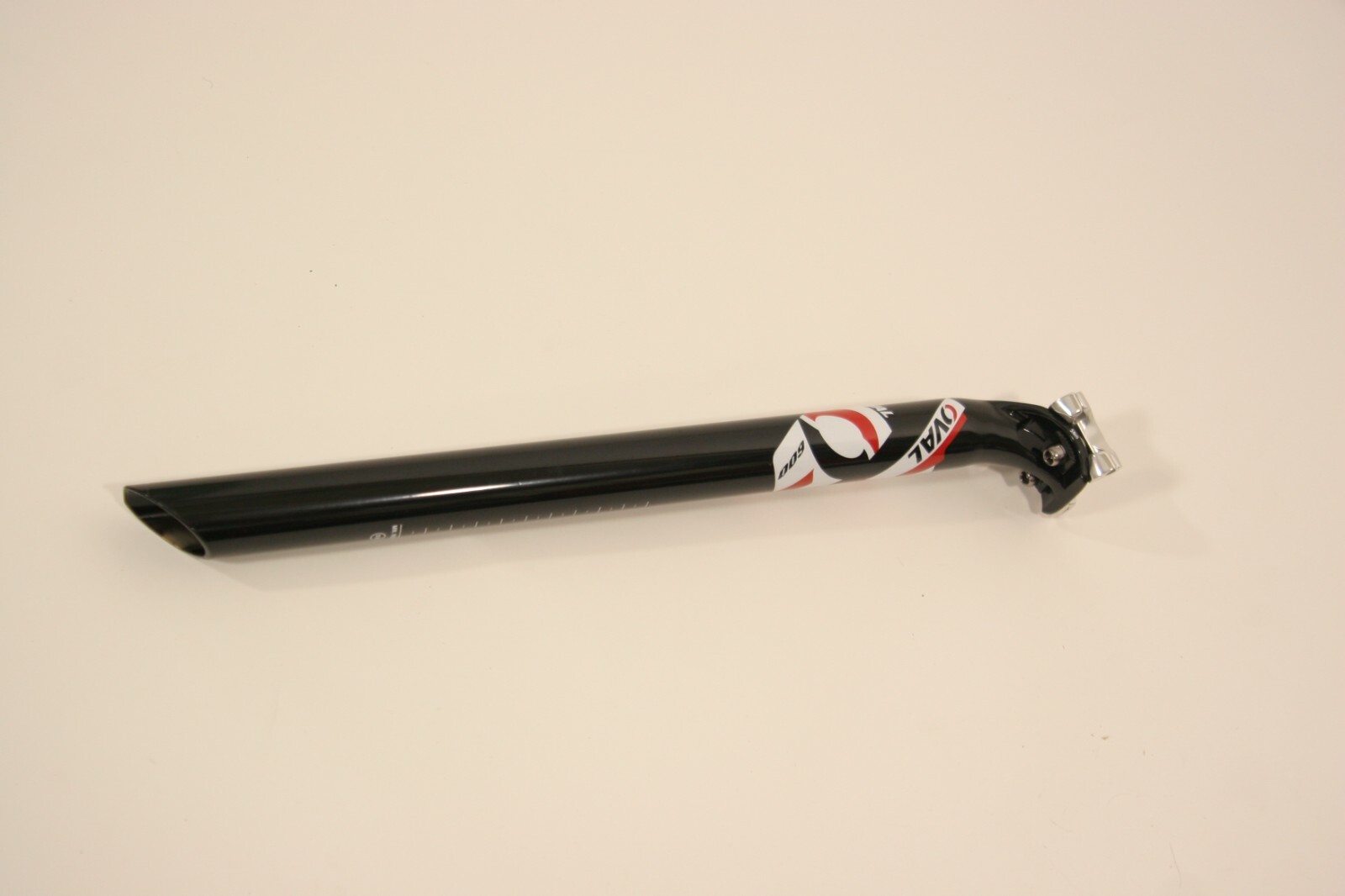 Oval Concepts 600 Alloy 2 bolt Seat post 31.6 x 400 mm SP50