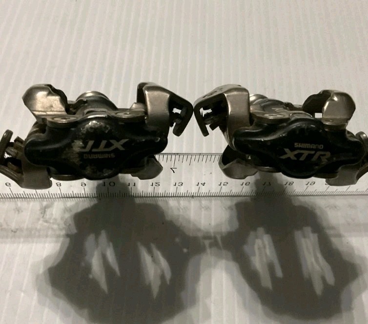 XTR 970 Shimano clipless pedals.