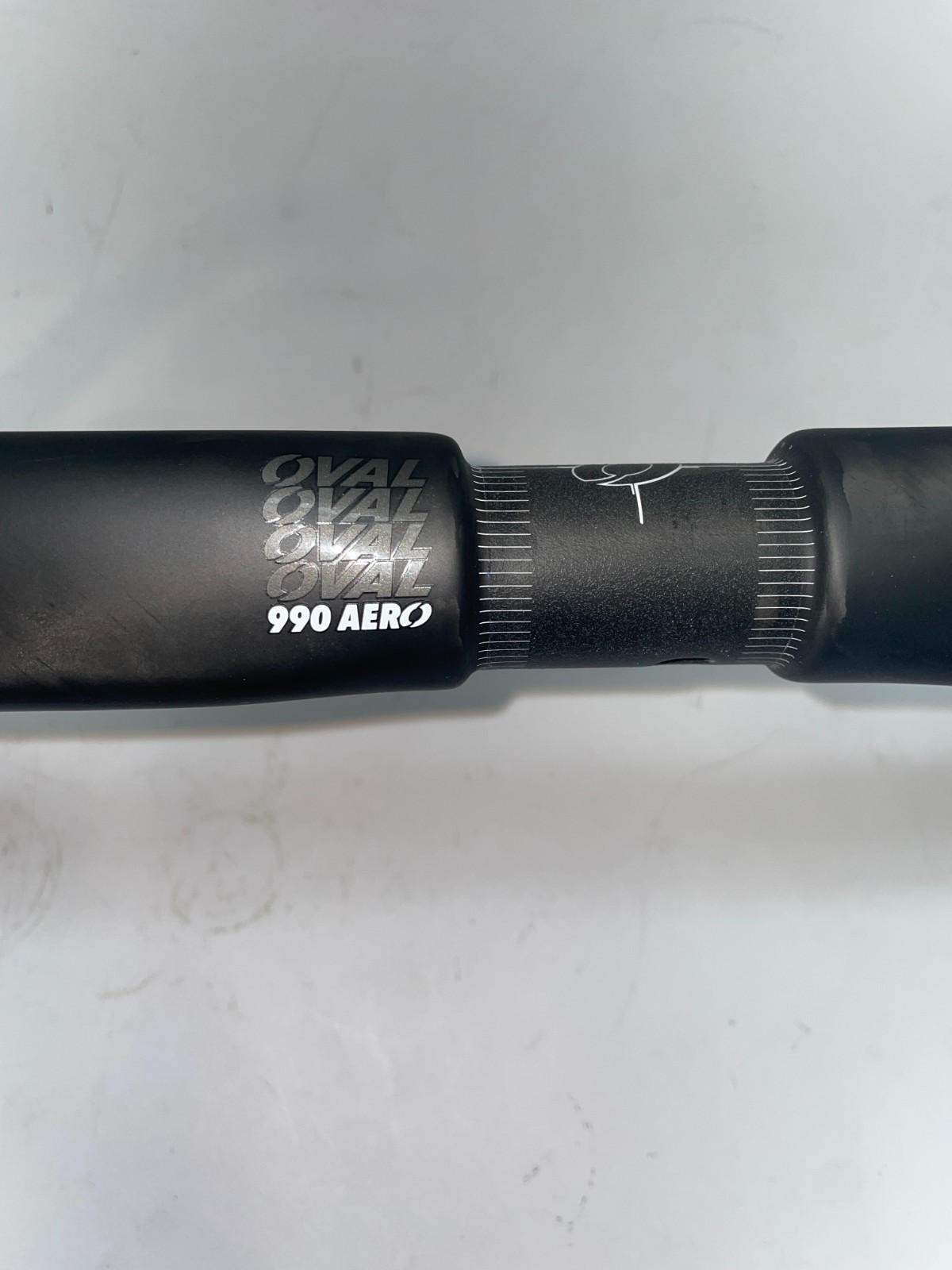 Oval Concepts 990 Carbon Aero Drop HandleBar Internal Routing 38cm Inside 938