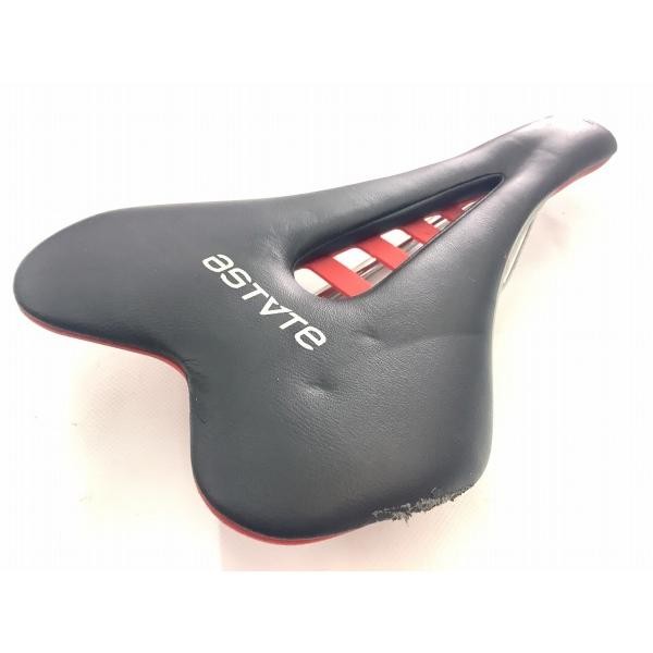 Saddle Astute SKYLINEVT TITAN rail