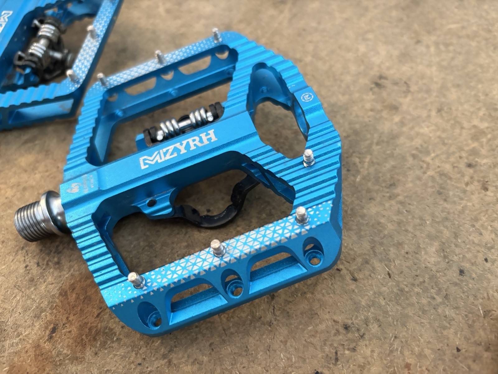 MZYRH MTB Mountain Bike Pedals 3 Bearing Flat Platform Compatible with SPD Dual